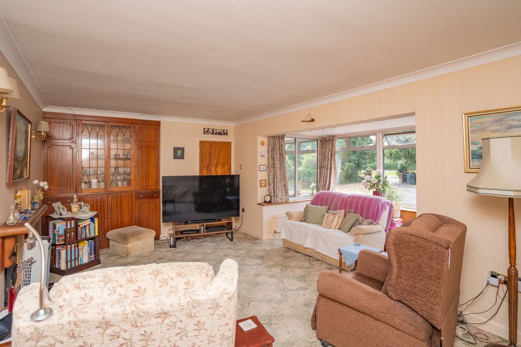 Property photo 3 of 18