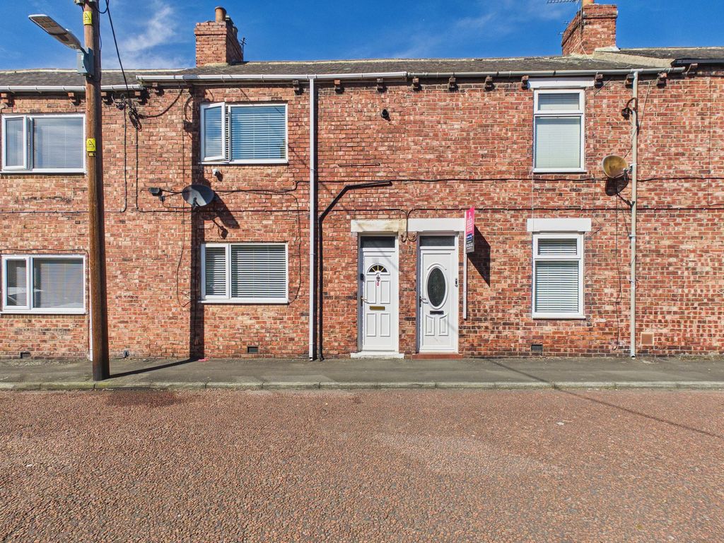 Property photo 1 of 10 External