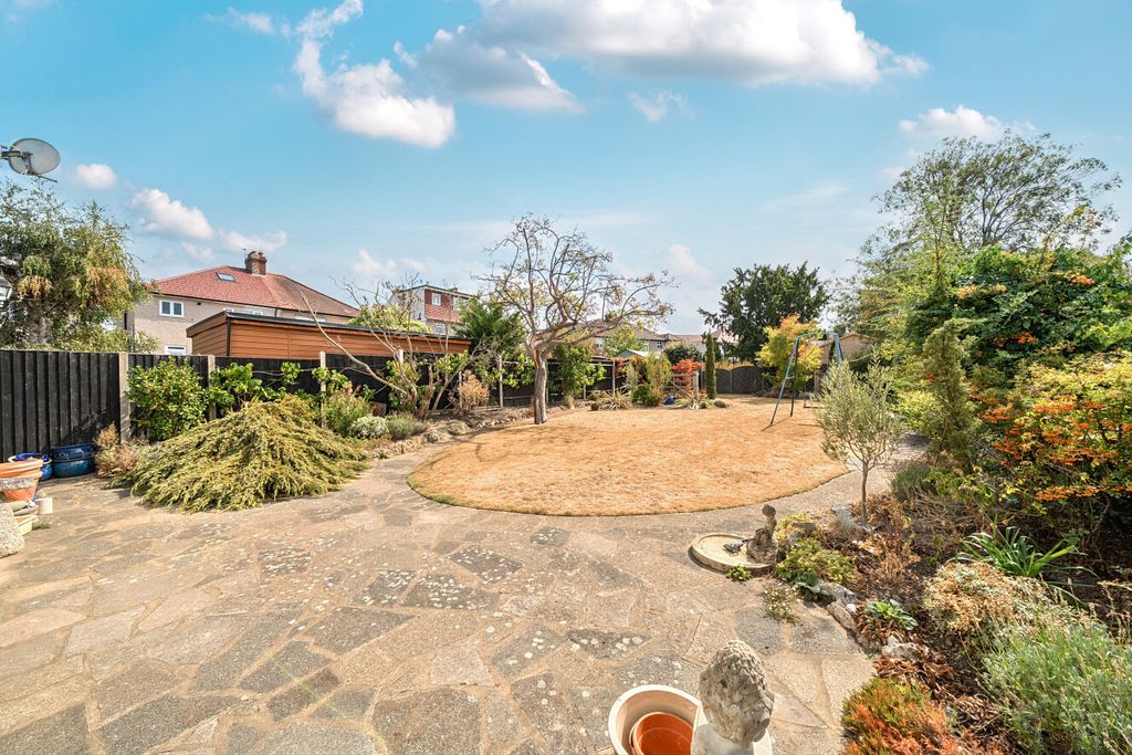 Property photo 3 of 25 1508787-18-6A8Eef...