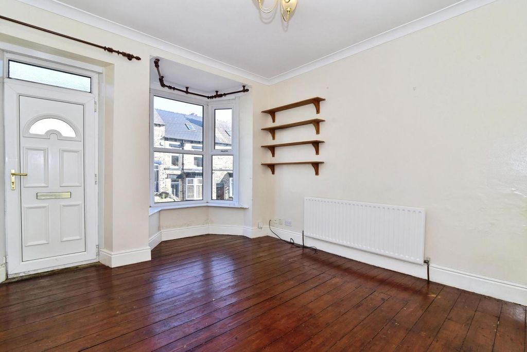 Property photo 2 of 14 Pbox-Img.Jpg