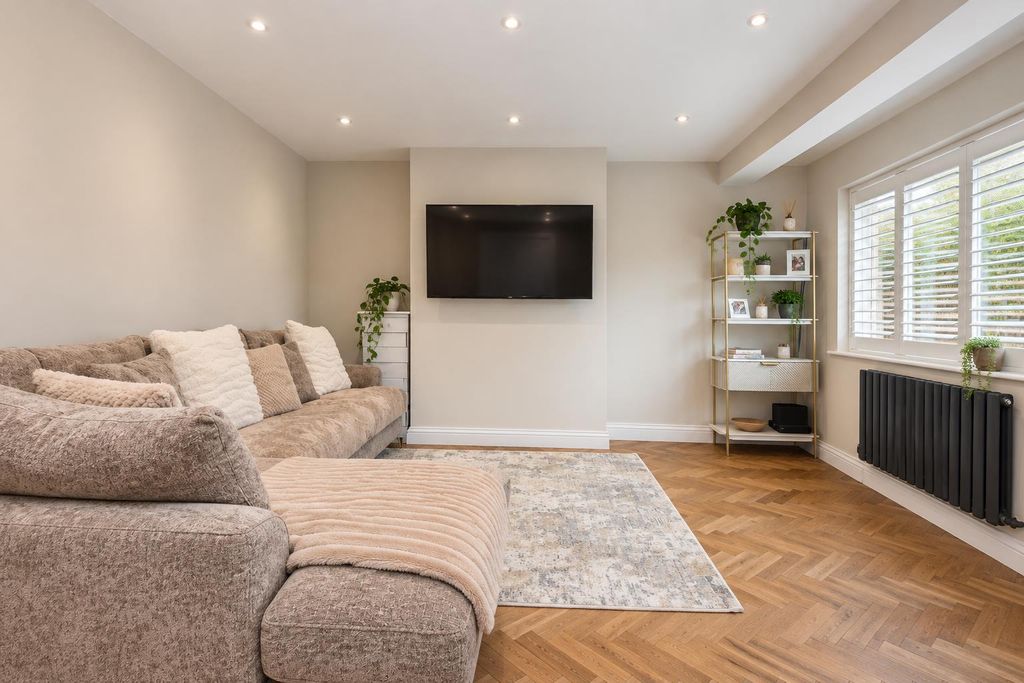 Property photo 1 of 8 120c3Fb8-E6B6-4F9F-851B-868Af2c7Cfcd.Png