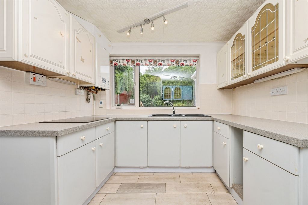 Property photo 3 of 14