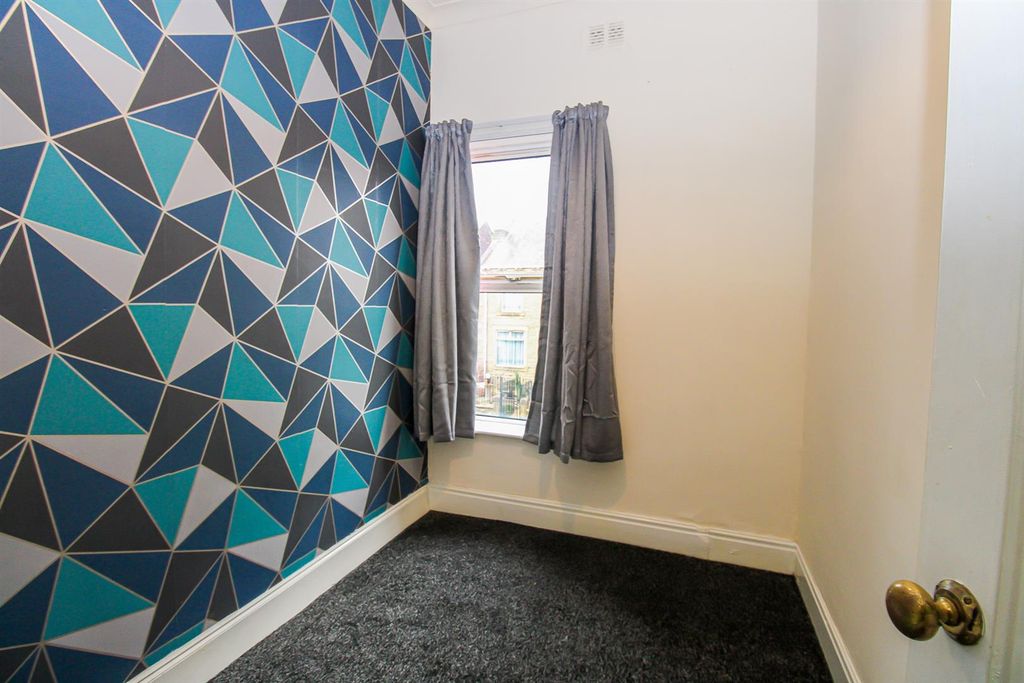 Property photo 3 of 6 Bedroom Two