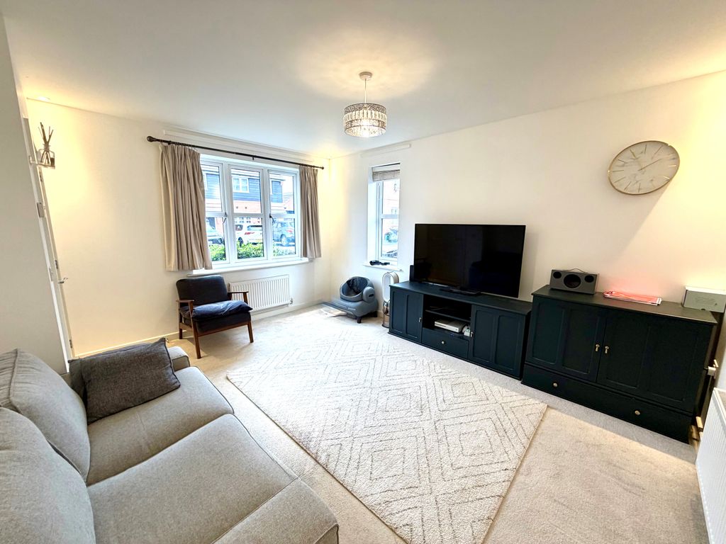 Property photo 2 of 14 Image