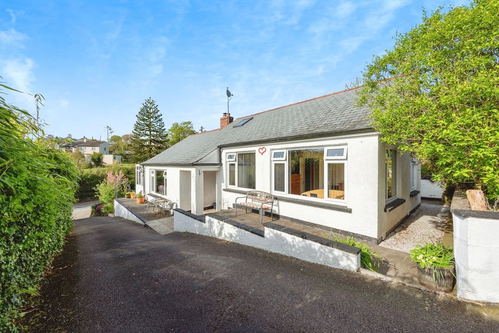 Property photo 1 of 17 Photo