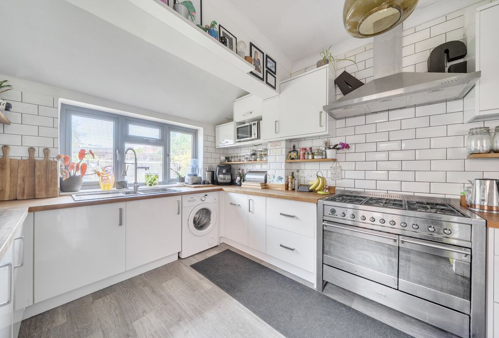 Property photo 3 of 23 1448636-14-69E78c...