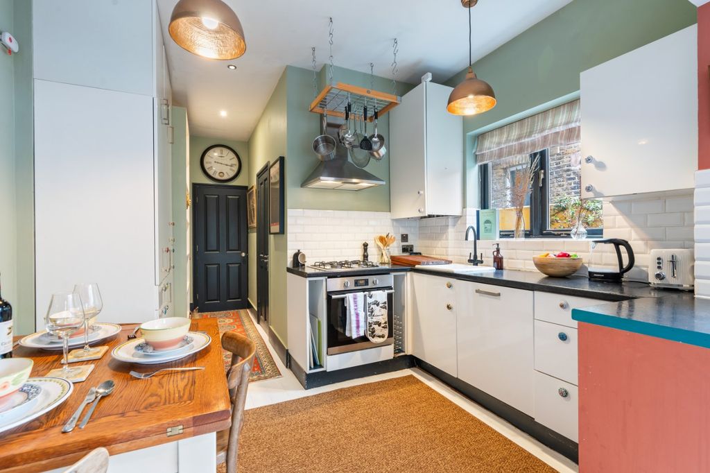 Property photo 3 of 8