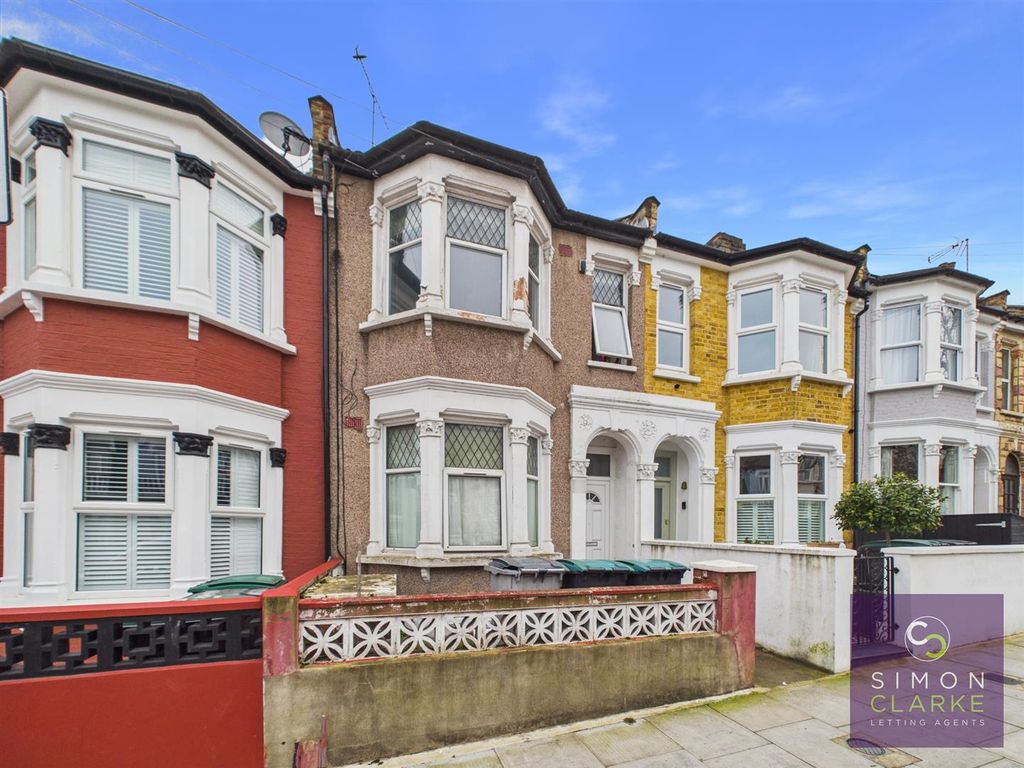 Property photo 3 of 10 Cam05425G0-Pr0108-Still019.Jpg