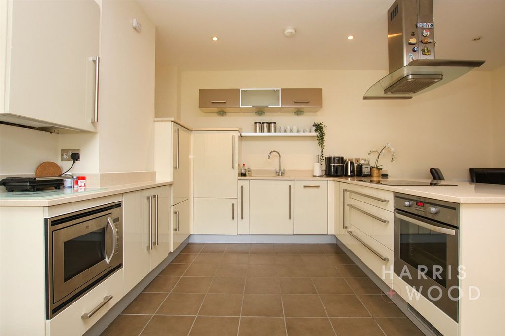Property photo 2 of 18 Picture No. 02