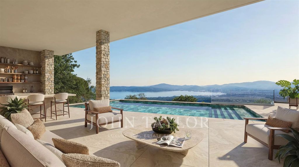 Property photo 1 of 6 Bright Modern Villa With Sea View