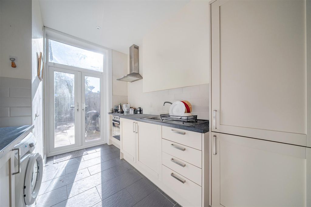 Property photo 3 of 16 Beacon Road, Herne Bay