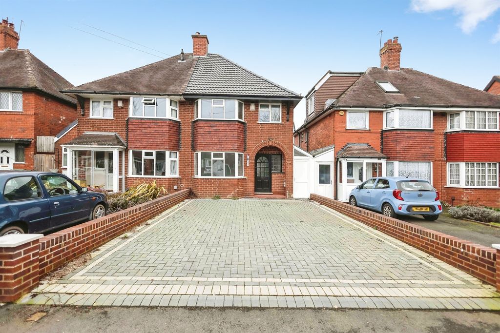 Property photo 1 of 18