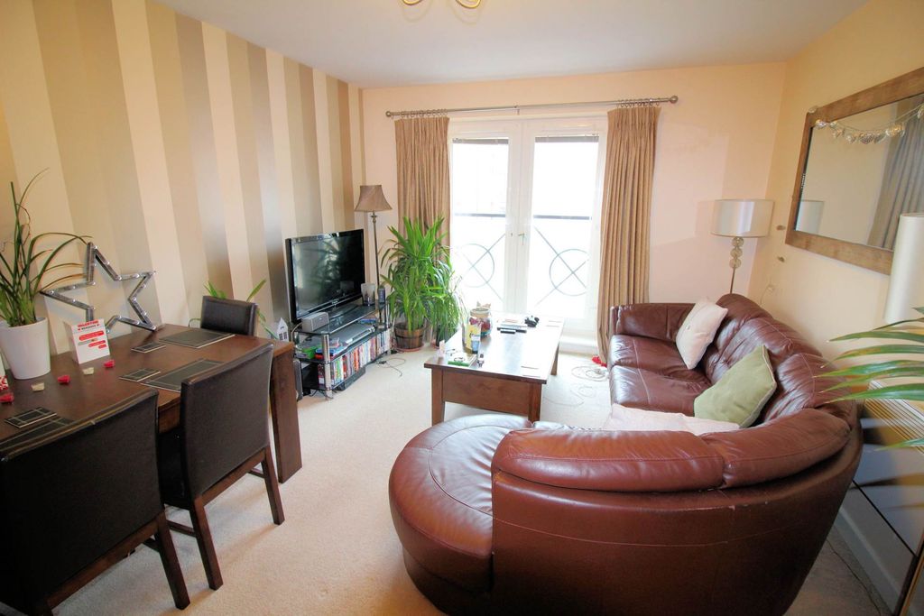 Property photo 3 of 5