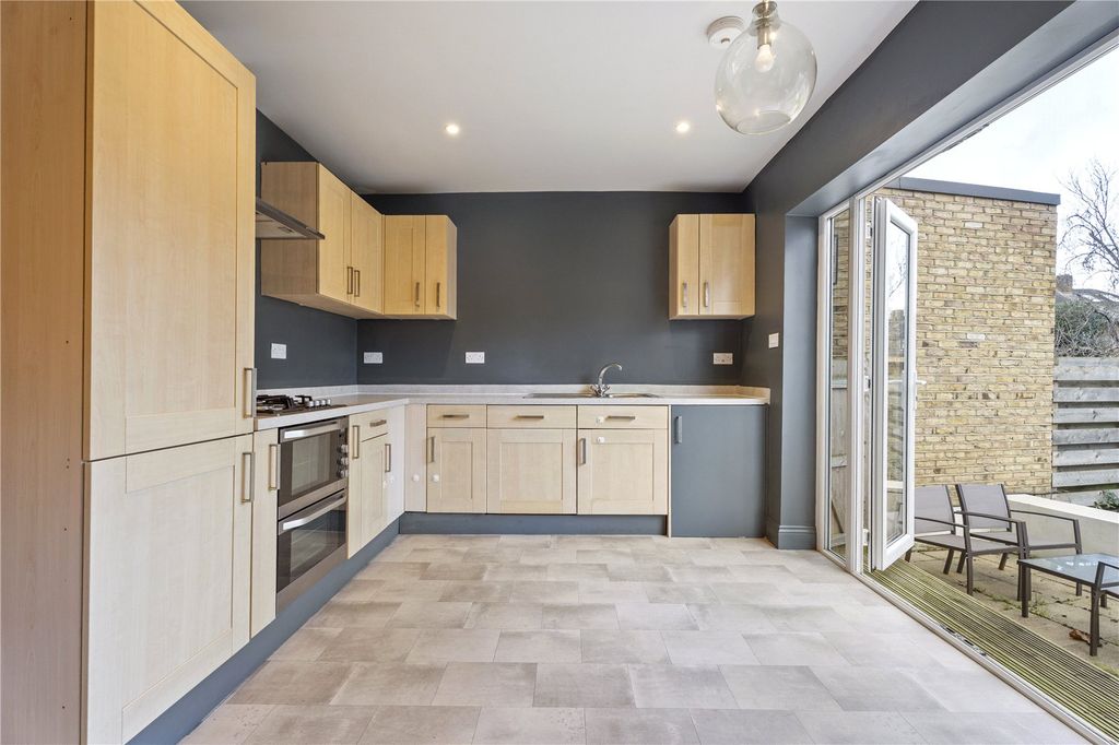 Property photo 3 of 14 Picture No. 33