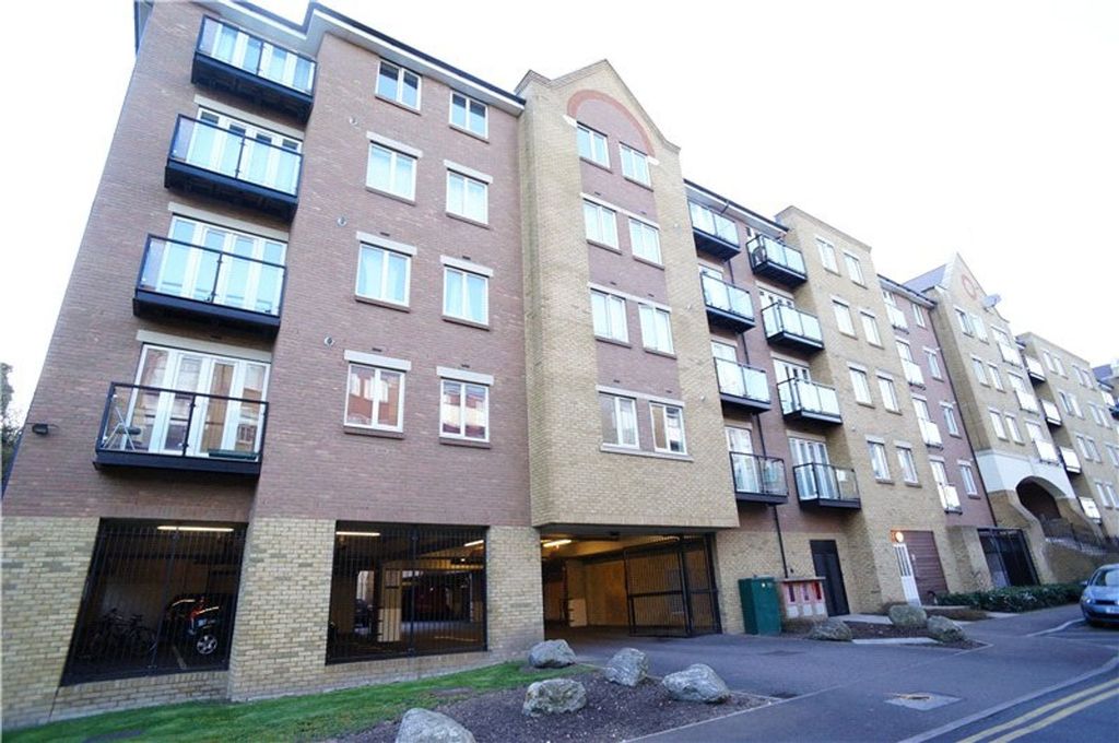 Property photo 1 of 9