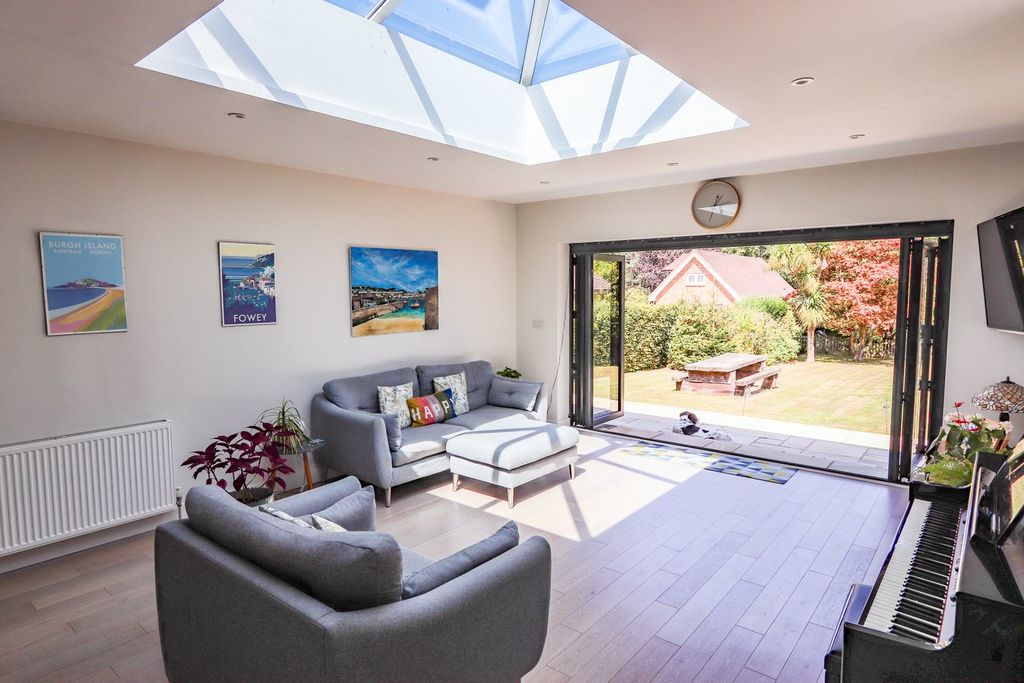 Property photo 1 of 23