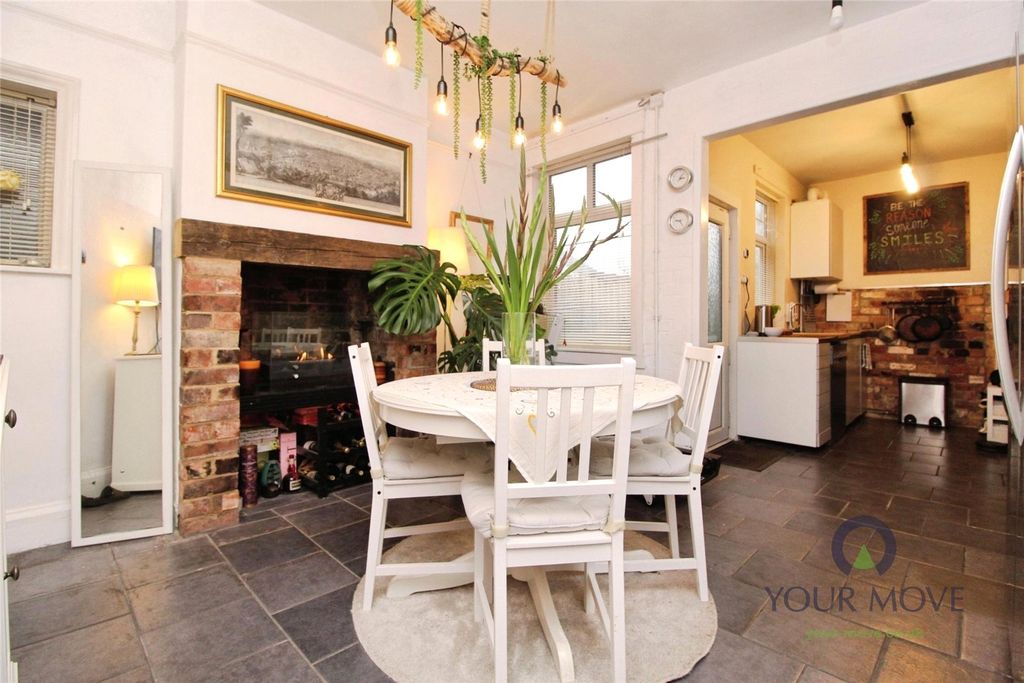 Property photo 3 of 23 Dining Room