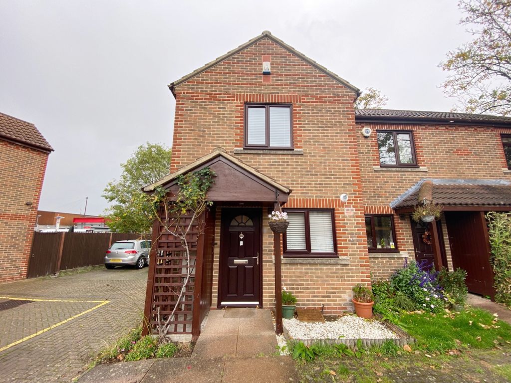 Property photo 1 of 8