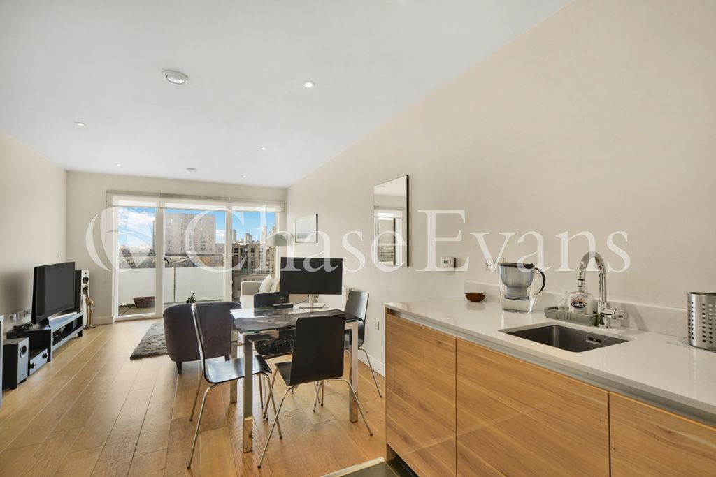 Property photo 2 of 16 Dining Area