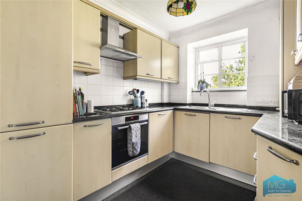 Property photo 2 of 17 Picture No. 47