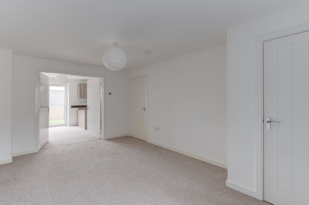 Property photo 2 of 16 Picture No. 20