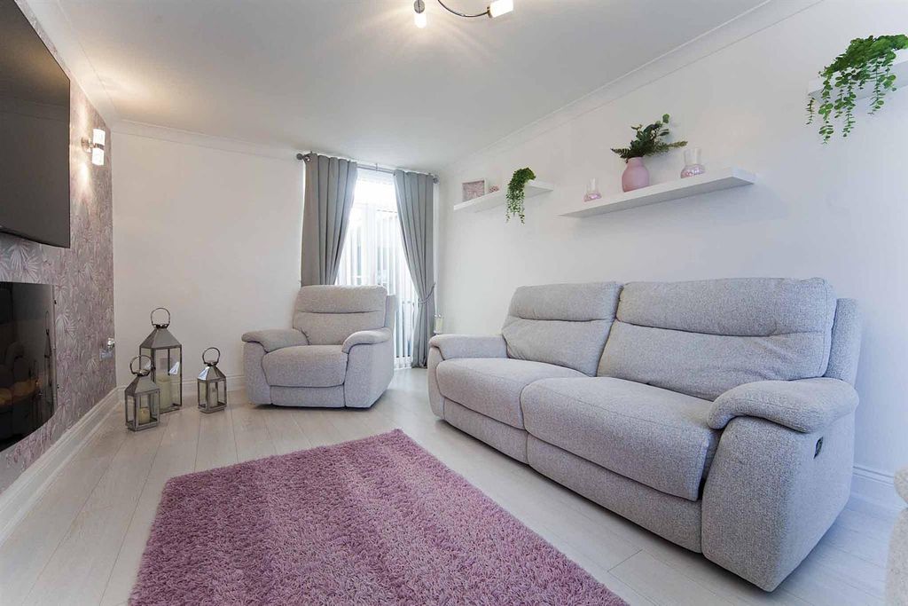 Property photo 3 of 23