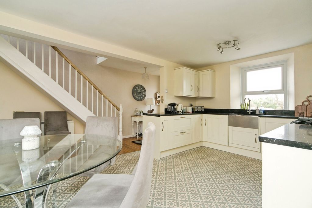 Property photo 3 of 30 Pbox-Img.Jpg