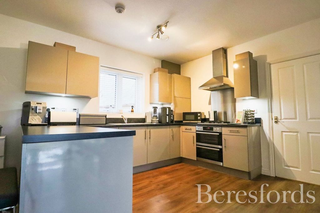 Property photo 2 of 15 Picture 2