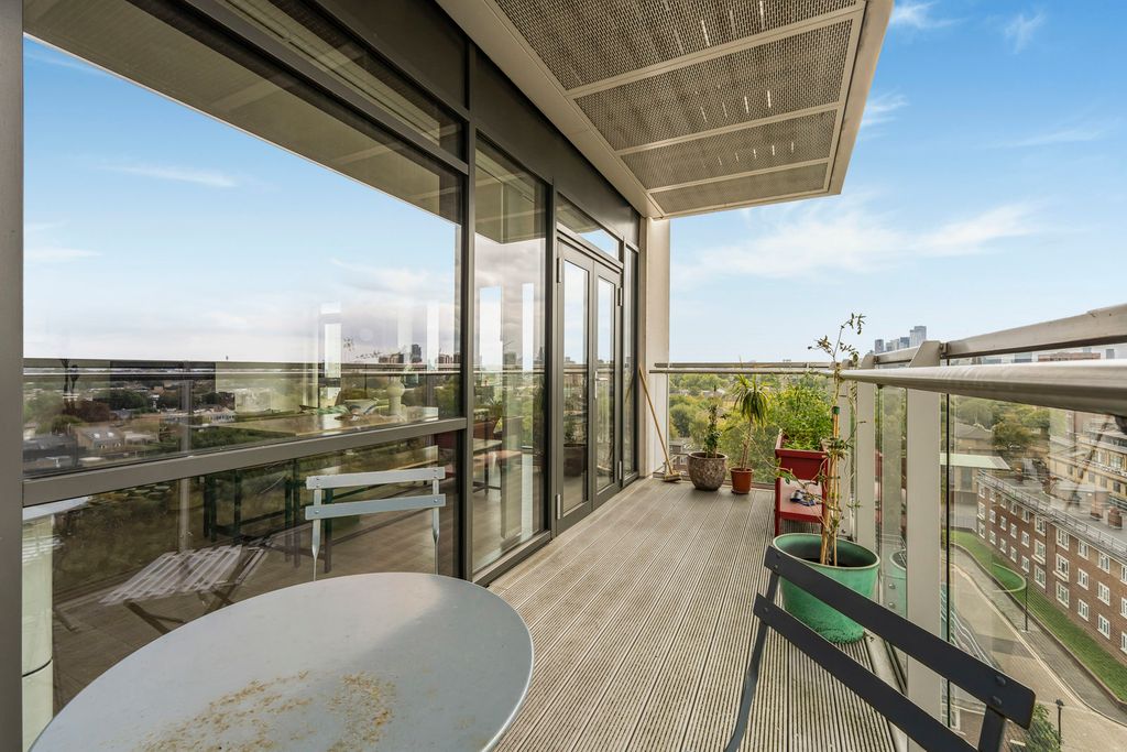 Property photo 1 of 24 Balcony