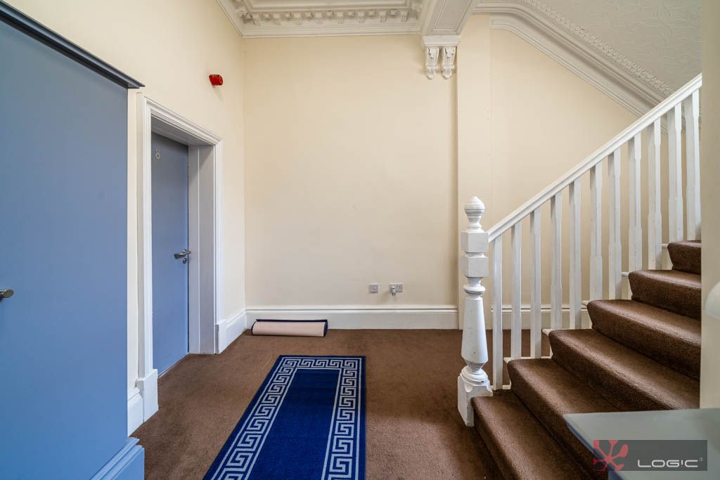 Property photo 2 of 26