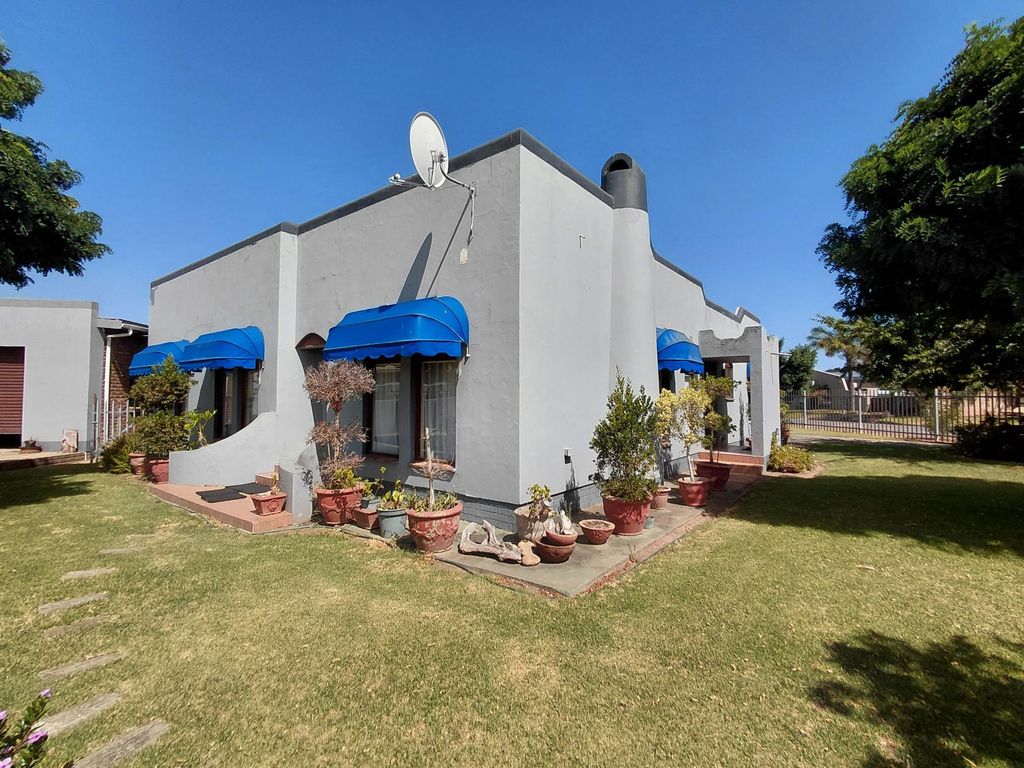 Property photo 1 of 37 1Sr1726009