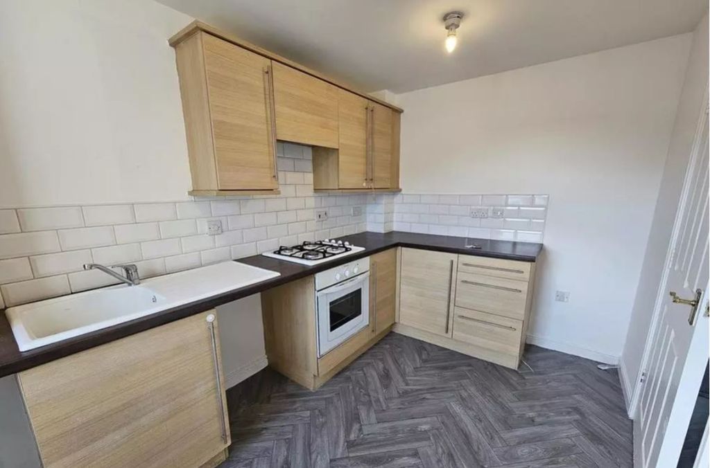 Property photo 3 of 8 1234