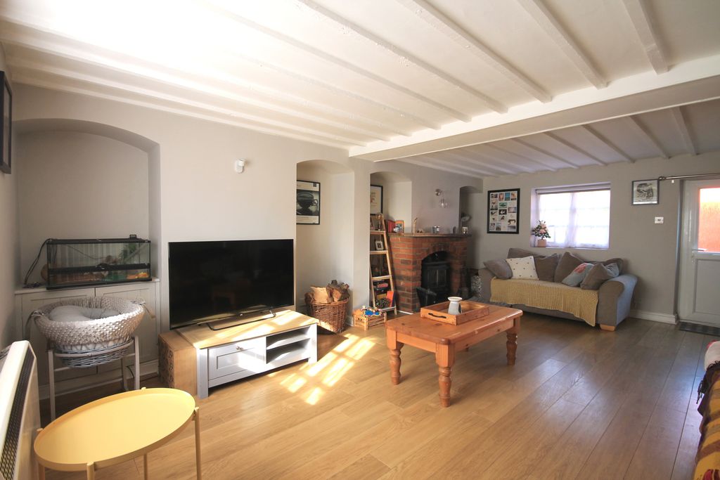 Property photo 2 of 12 Sitting Room