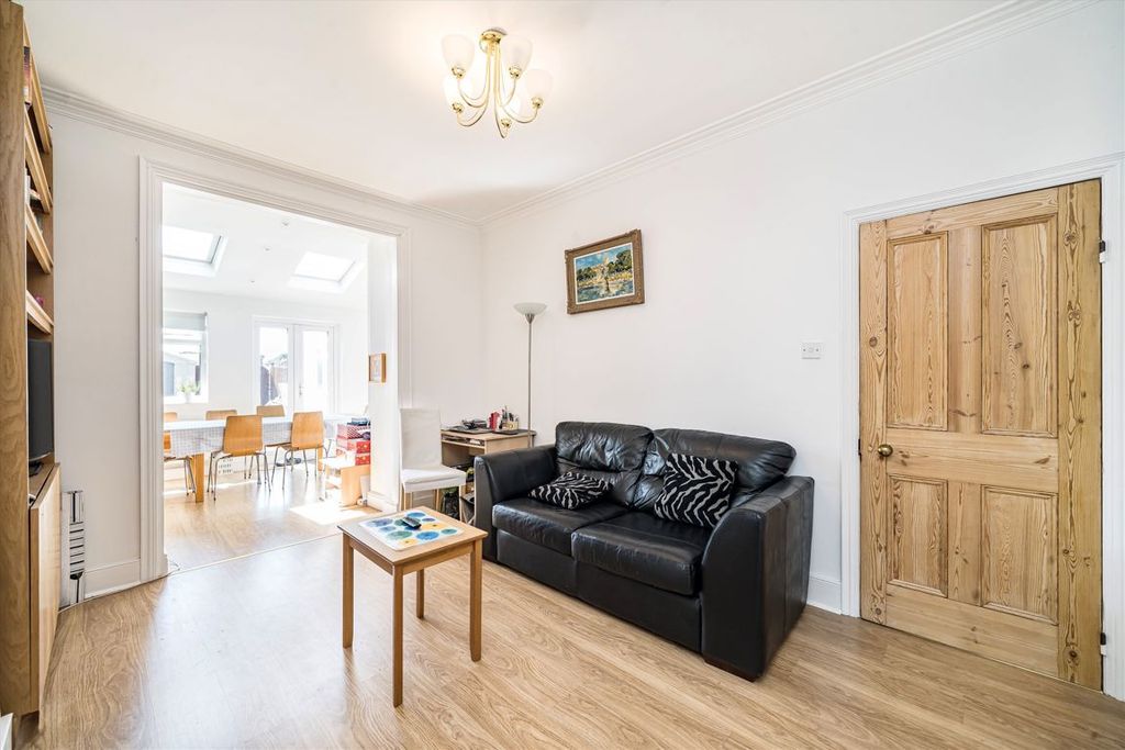 Property photo 3 of 8