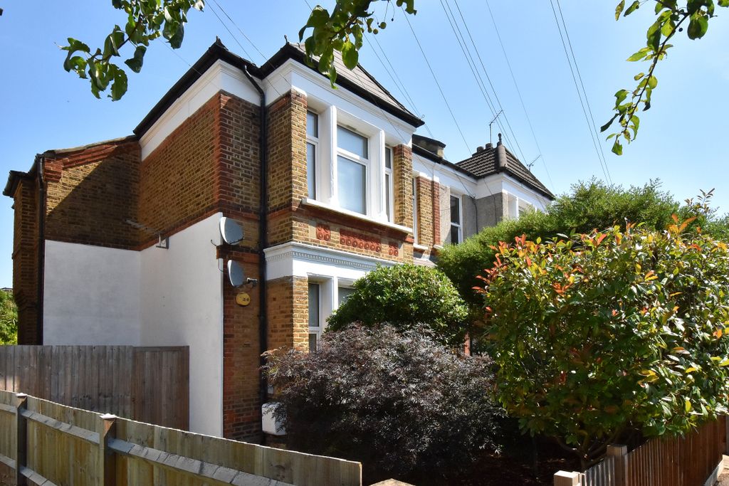 Property photo 2 of 16