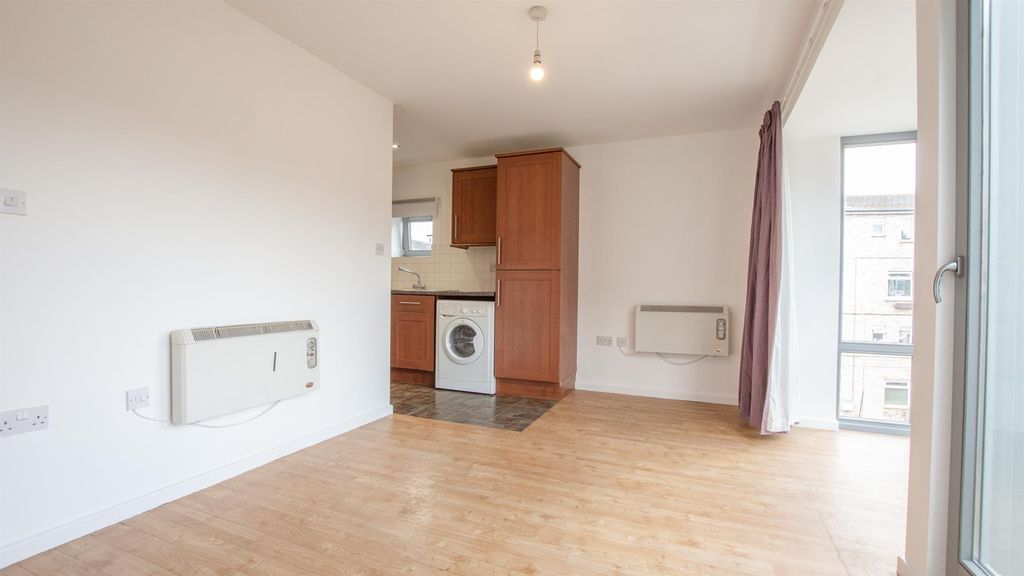 Property photo 1 of 6 Dsc08450.Jpg