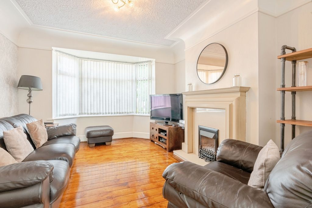 Property photo 3 of 17 Photo