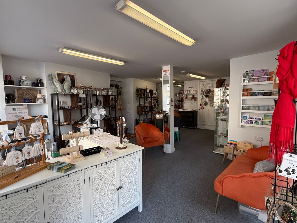 Property photo 2 of 3