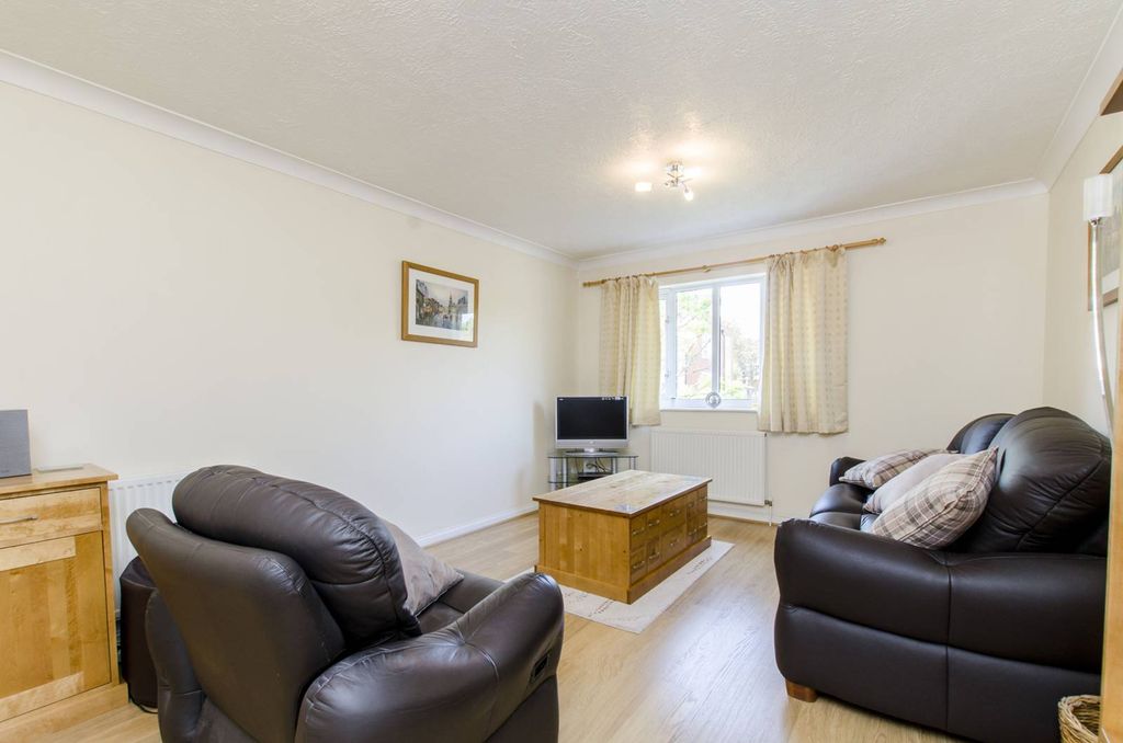 Property photo 3 of 7