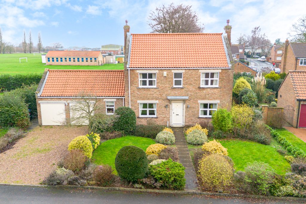 Property photo 1 of 27 Glebegarth1