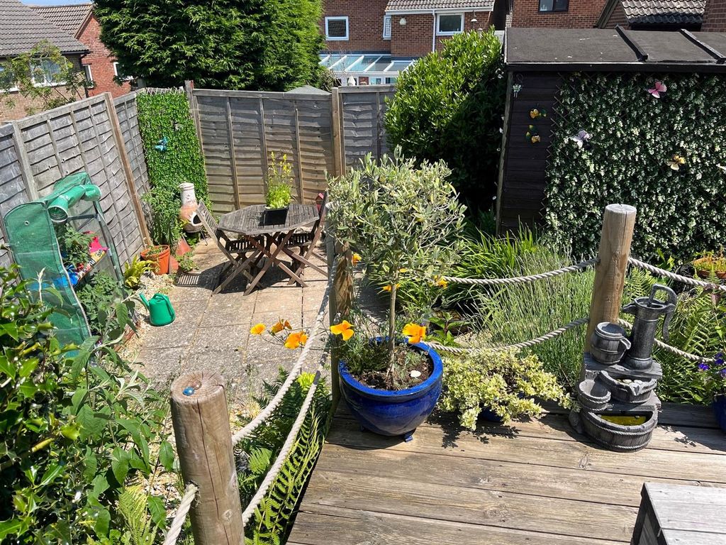 Property photo 2 of 27 4035 Lower Garden And Deck.Jpg