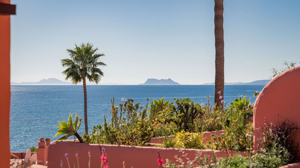 Property photo 1 of 50