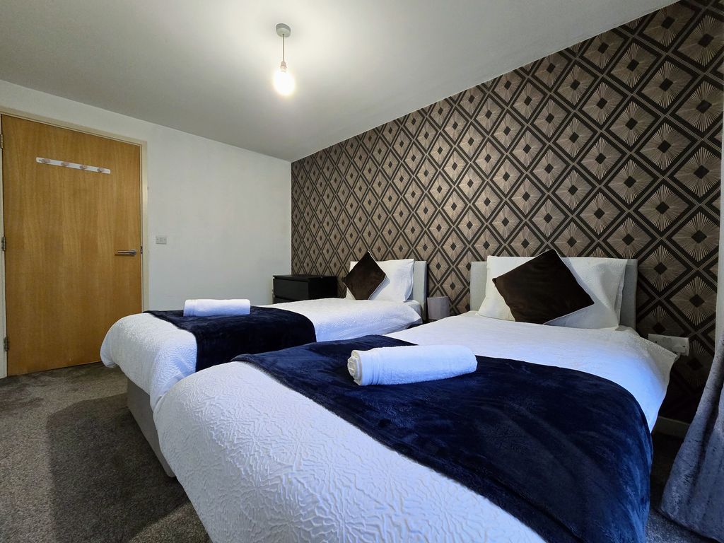 Property photo 3 of 25