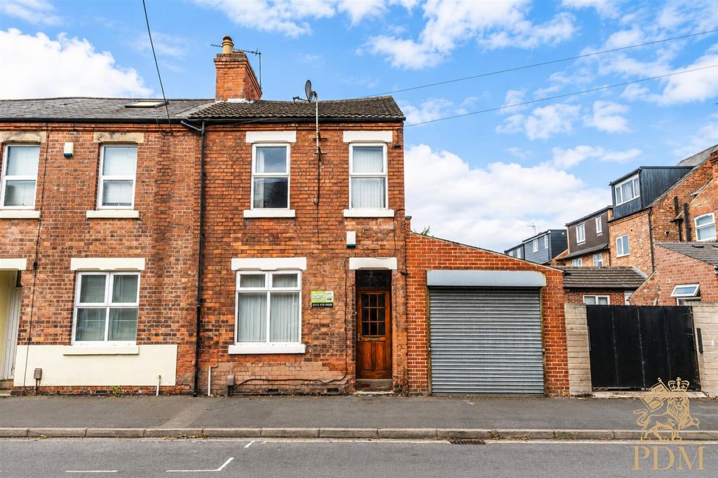 Property photo 1 of 8 49 Lace Street (1 Of 14).Jpg