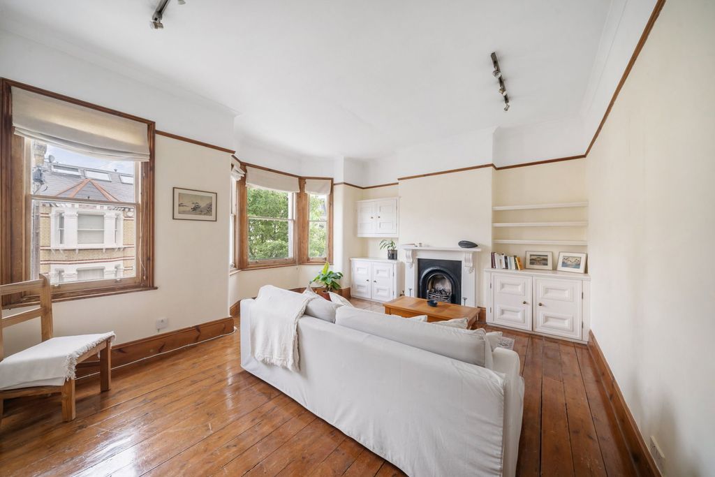 Property photo 1 of 22