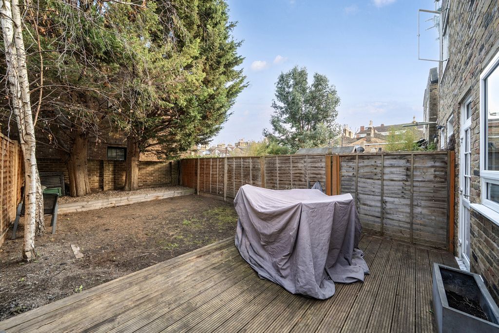 Property photo 3 of 17 1423310-7-69A7029...
