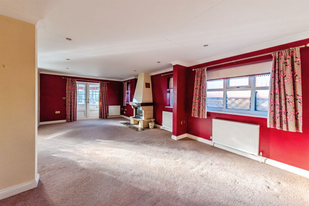 Property photo 3 of 20