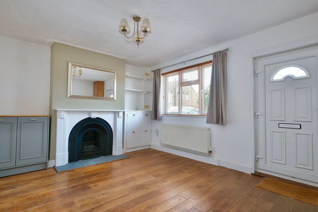 Property photo 2 of 12