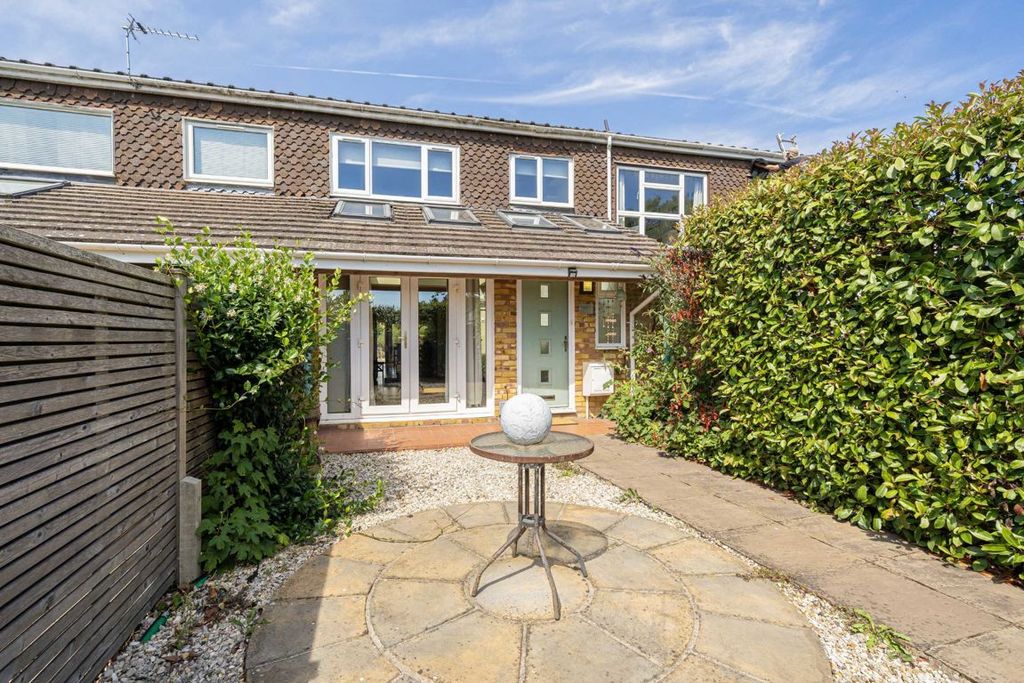 Property photo 1 of 9