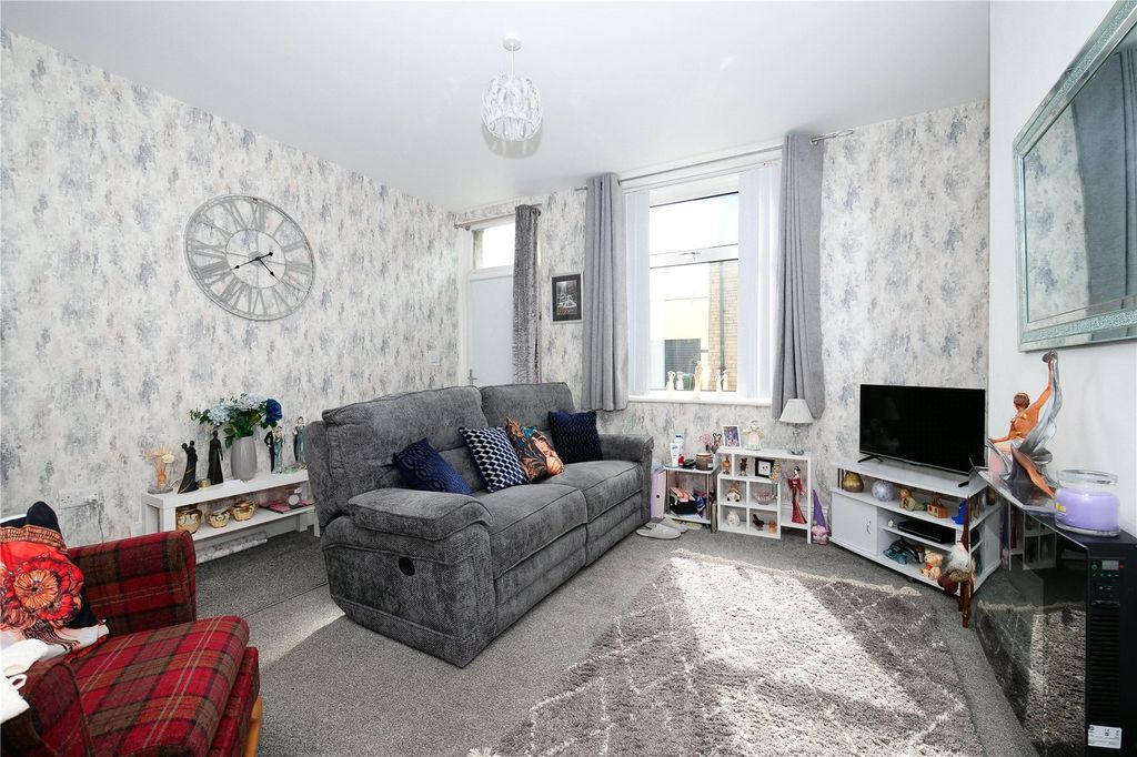 Property photo 2 of 14 Picture No. 03